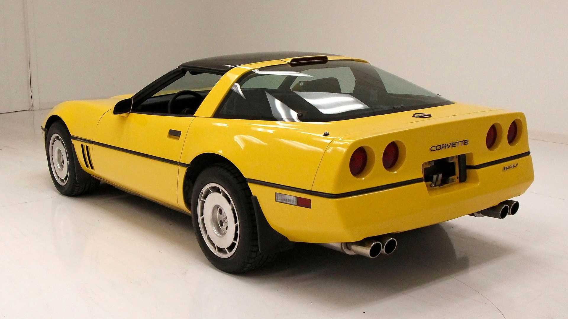 Corvette Generations/C4/C4 1986 Rear.jpg